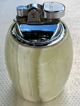 Load image into Gallery viewer, Vintage Onyx Table Lighter