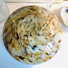 Load image into Gallery viewer, Stunning Hand Blown Glass Vase