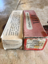 Load image into Gallery viewer, Vintage Rexel Universal Stapler with Staples!