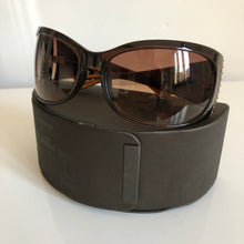 Load image into Gallery viewer, Carolina Herrera Sunglasses