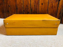 Load image into Gallery viewer, Gentleman’s Suitcase with Grooming Set