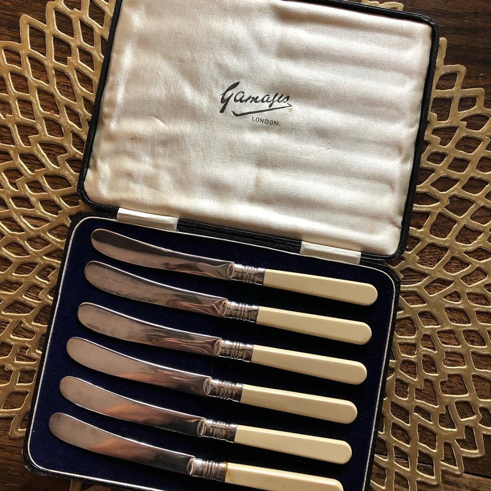 Gamages London Butter Knife Set